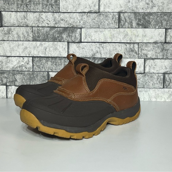 LL Bean Storm Chaser Low Womens 11 Leather Waterproof Winter Slip On Boots - Picture 4 of 8